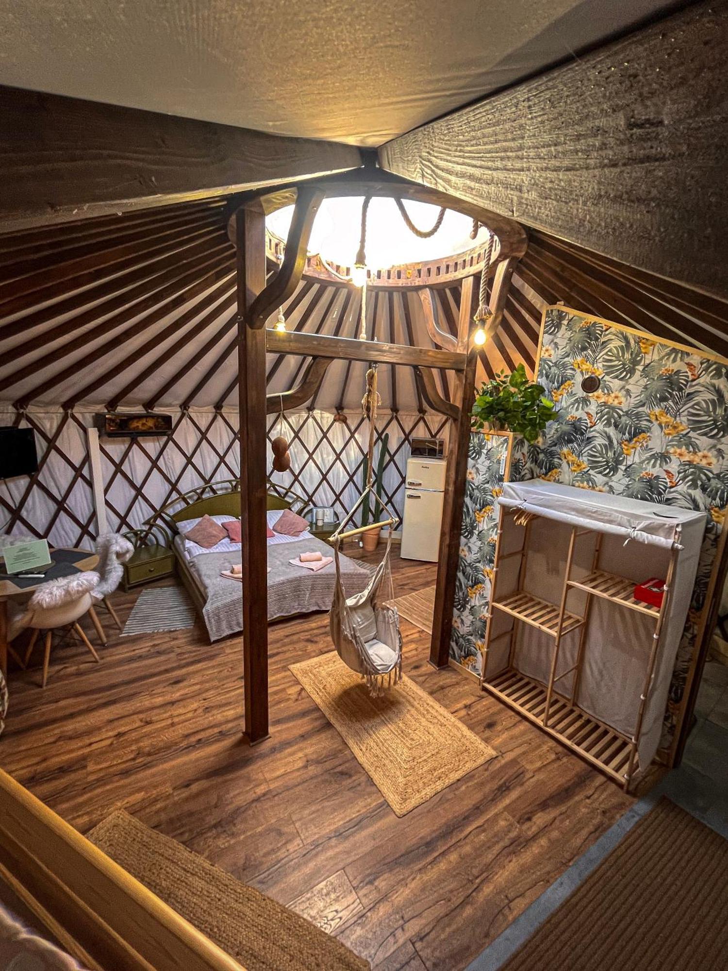 Zagornik Aloha Glamp - Okragle Domki Przy Rzece - Balia I Sauna - Energylandia חדר תמונה